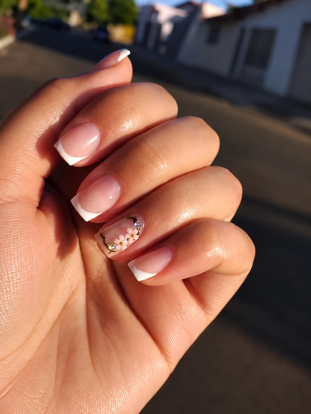 Trabalho de nail art com flores